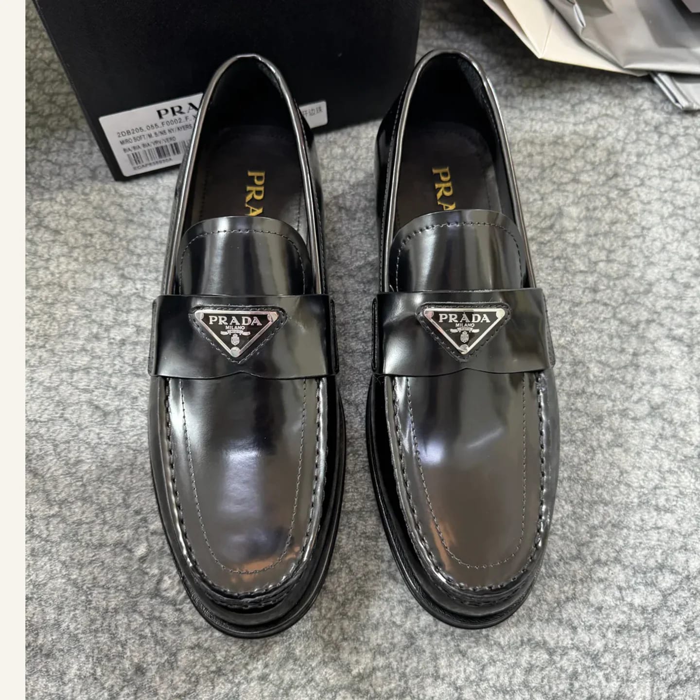 Prada Monolith Loafer 縮圖 2