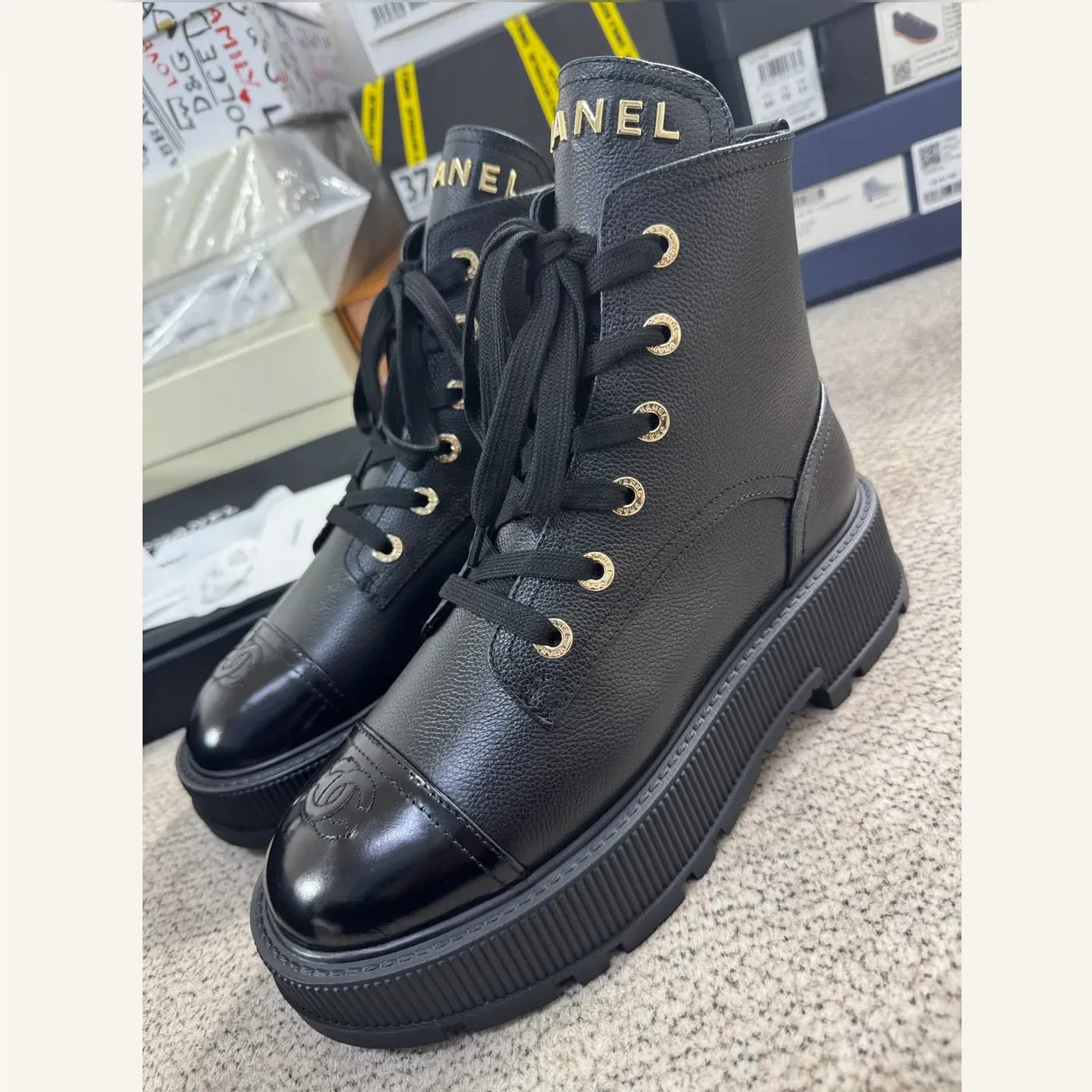 CHANEL CC Lace-up Ankle Boot 縮圖 1