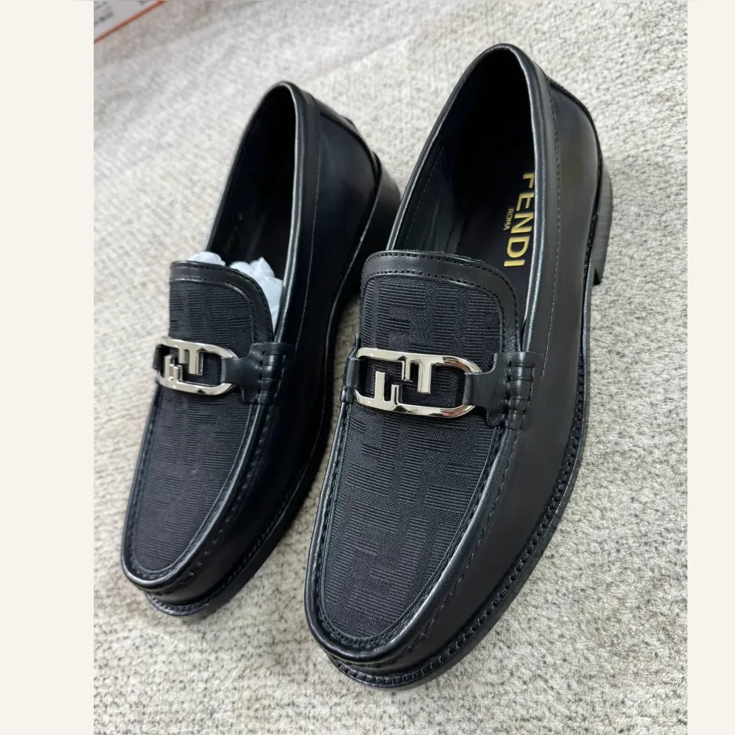 Fendi O'Lock Loafer 縮圖 1