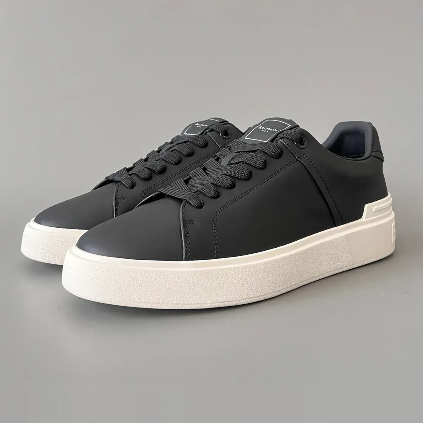 Balmain Logo-Strap Leather Slip-On Sneakers 縮圖 1