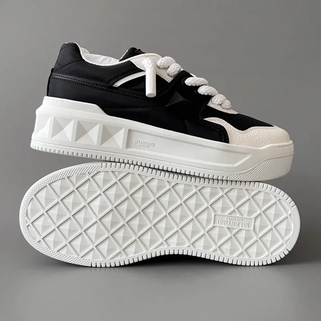 Valentino Garavani One Stud Sneaker 縮圖 4