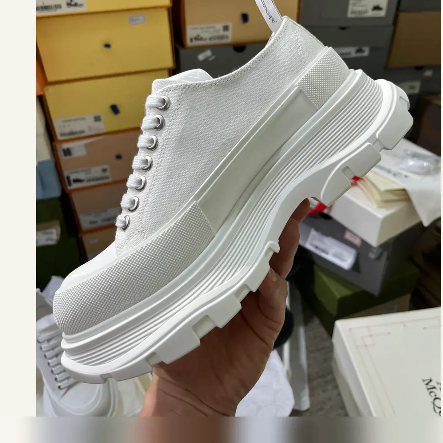 Alexander McQueen Oversized Sneaker 縮圖 2