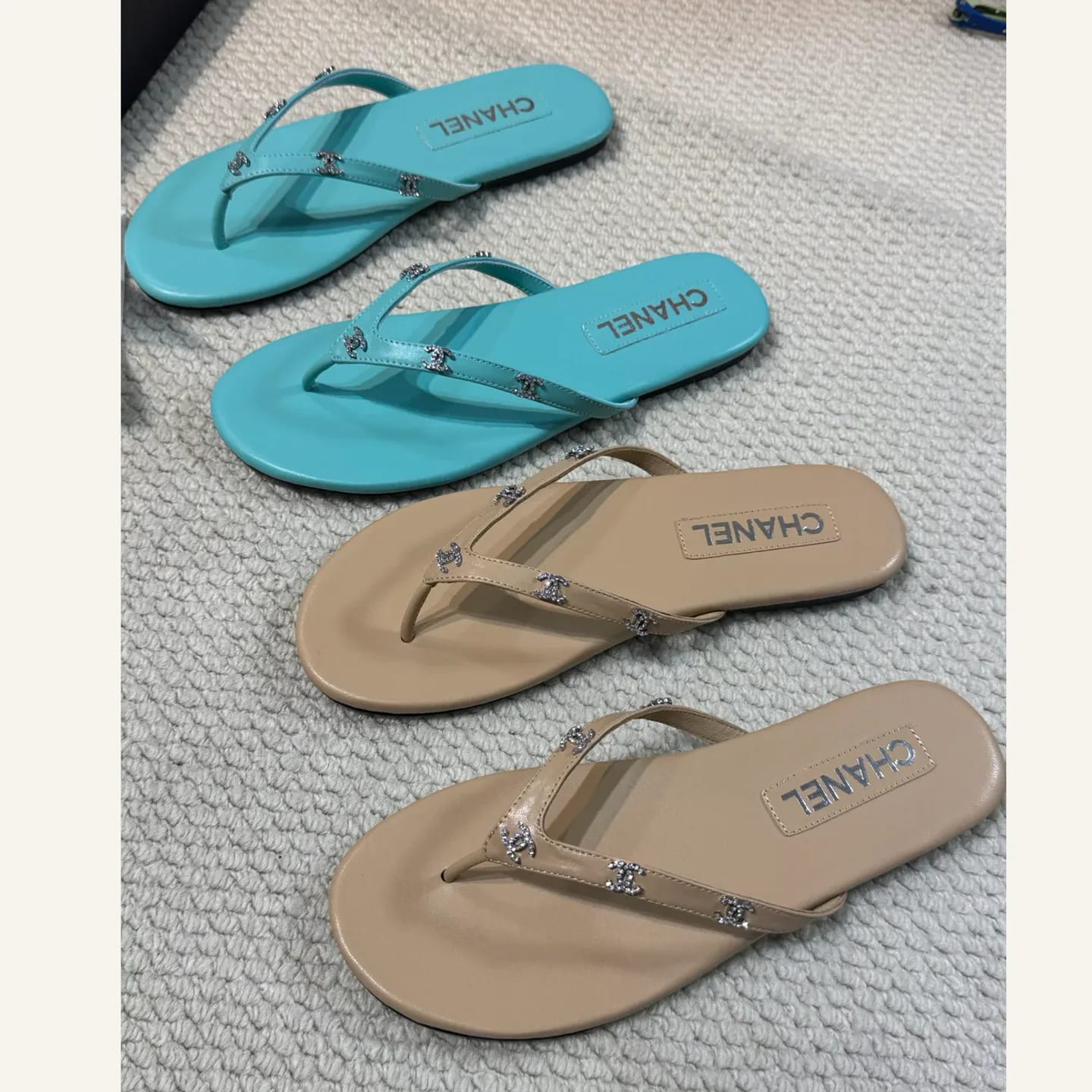 CHANEL Crystal CC Flip-flop Sandal 縮圖 1