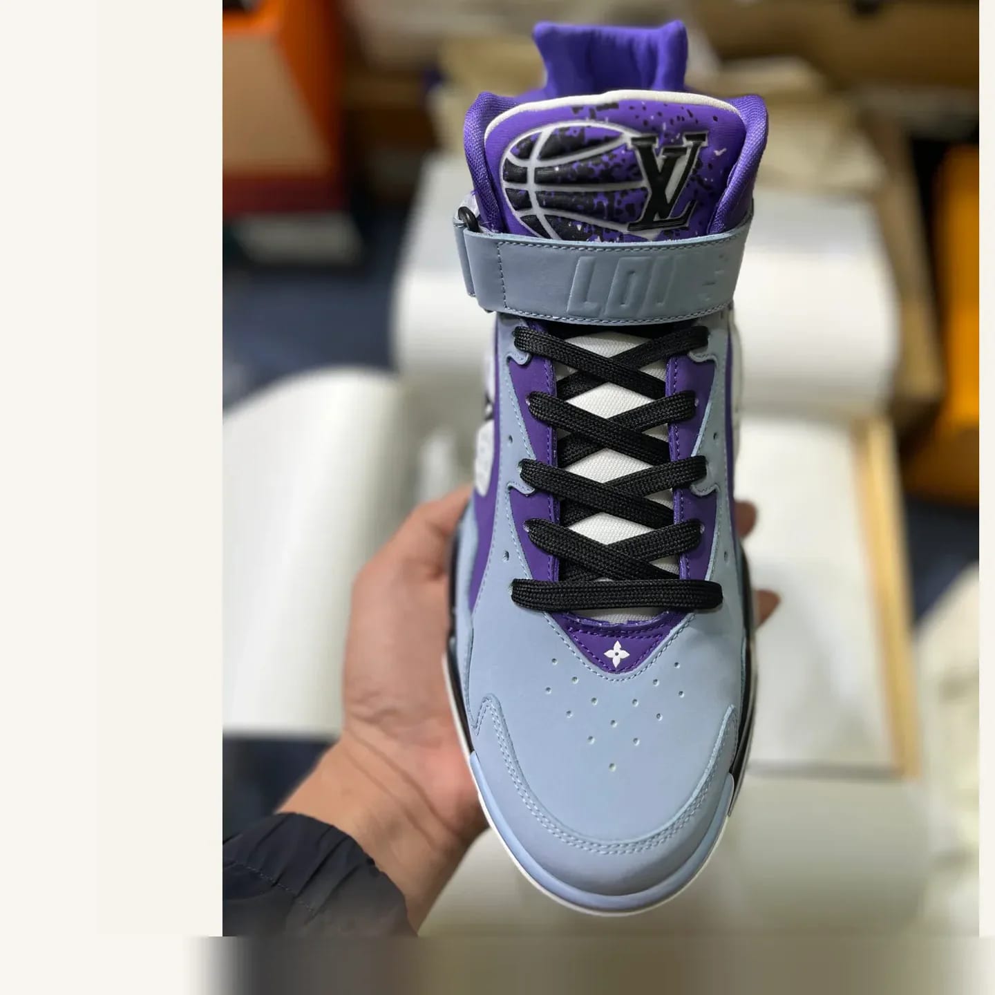 Louis Vuitton Monogram High-top Sneaker 縮圖 3