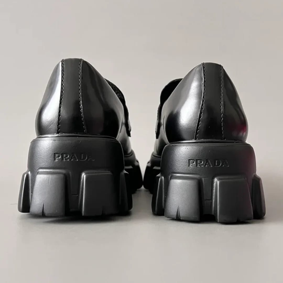 Prada Monolith Loafers 縮圖 4