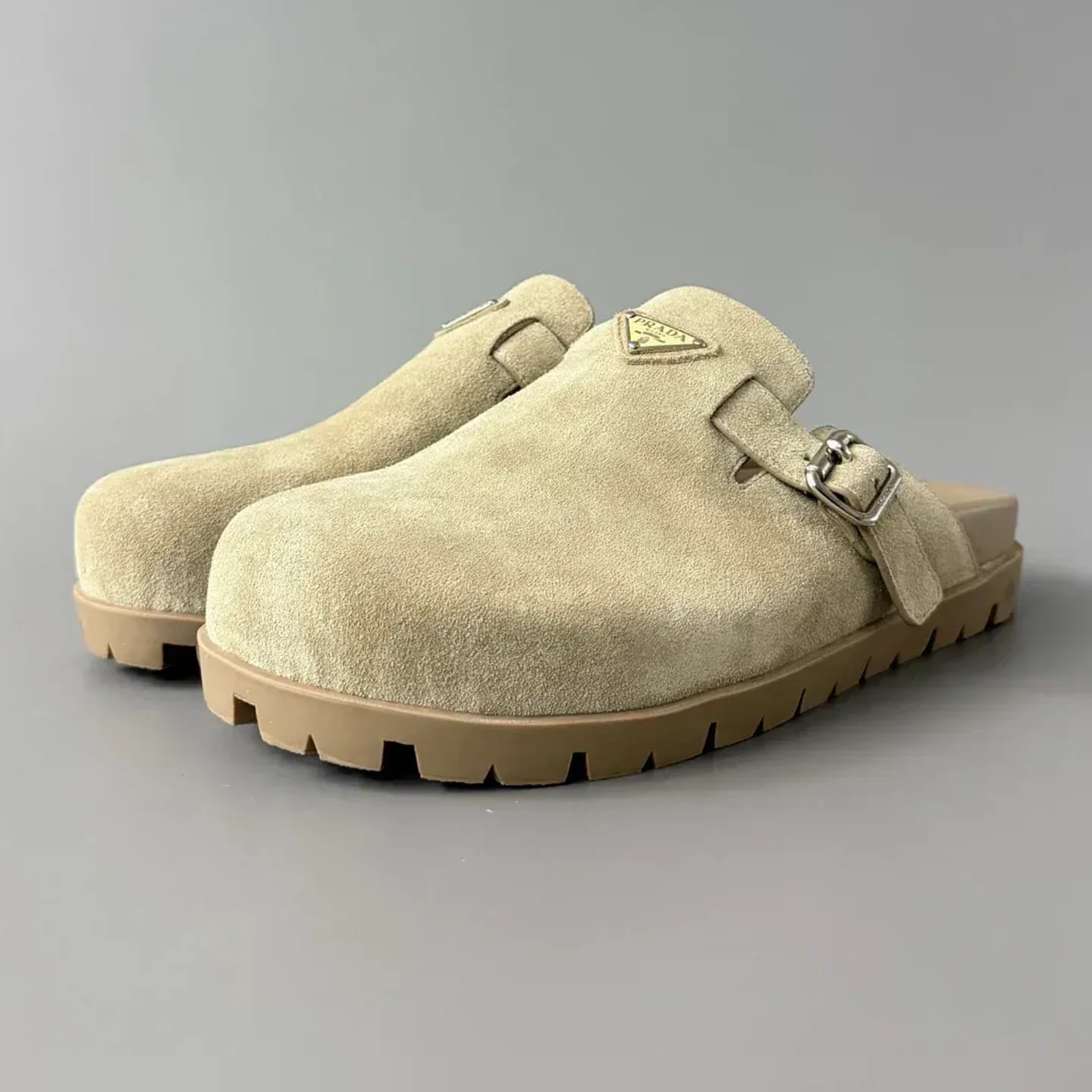 Prada Suede Mules 縮圖 1