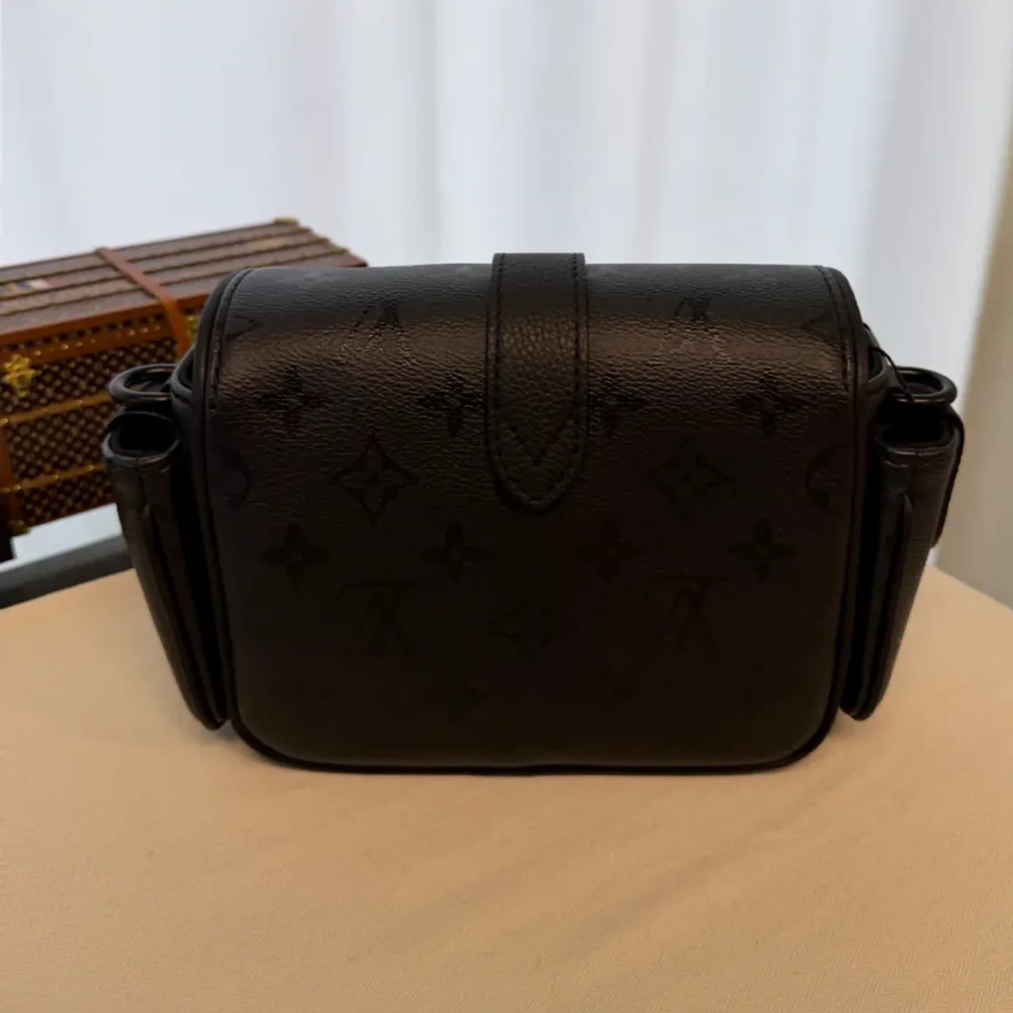 Louis Vuitton Cargo Wearable Wallet 縮圖 2