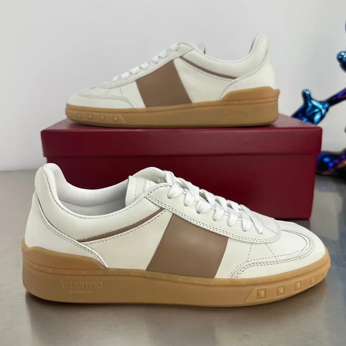 Valentino Garavani Suede Low-top Sneaker 縮圖 1