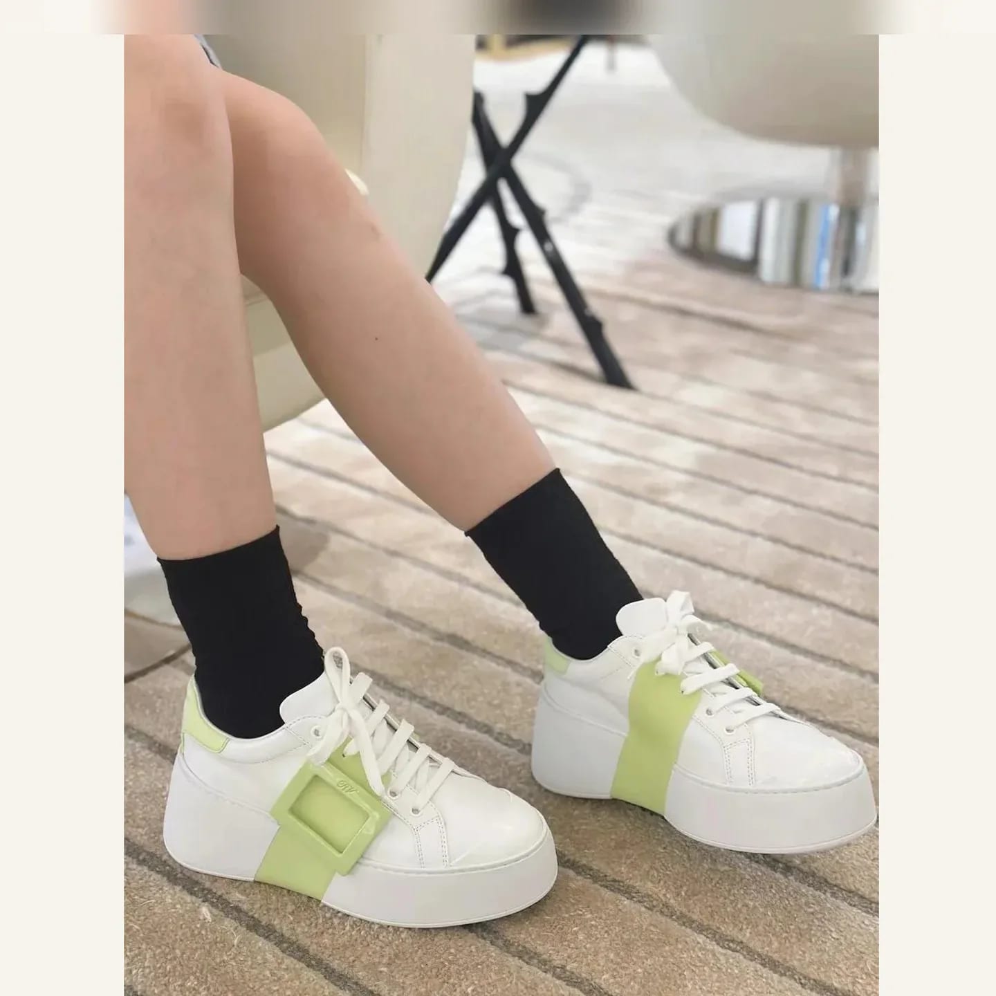 Roger Vivier Viv' Skate Sneaker 縮圖 2