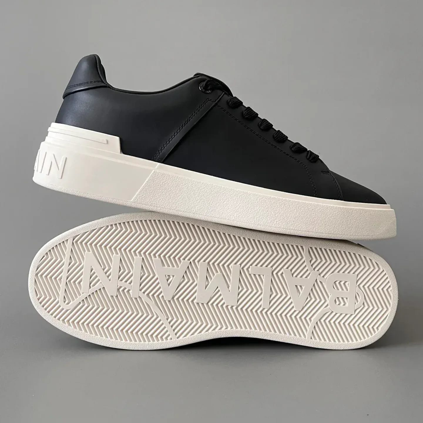 Balmain Logo-Strap Leather Slip-On Sneakers 縮圖 4