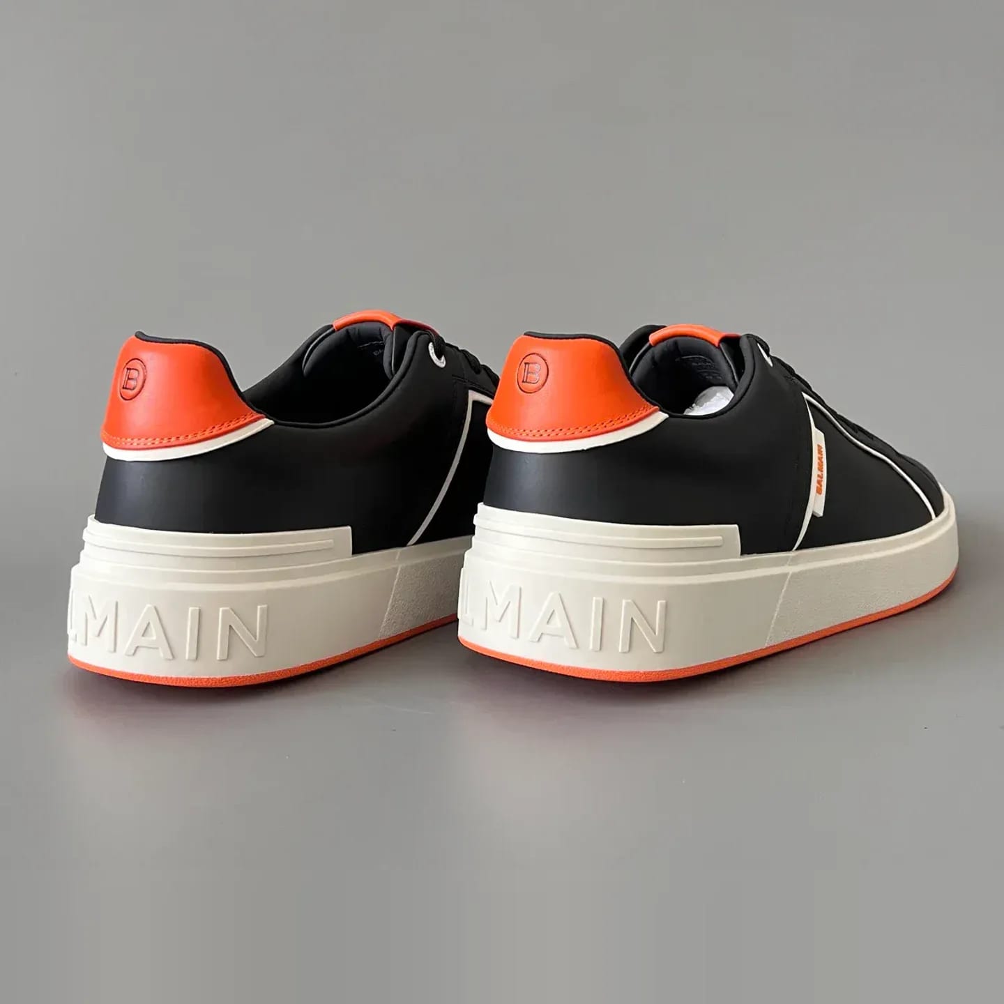 Balmain Logo-Strap Leather Slip-On Sneakers 縮圖 2