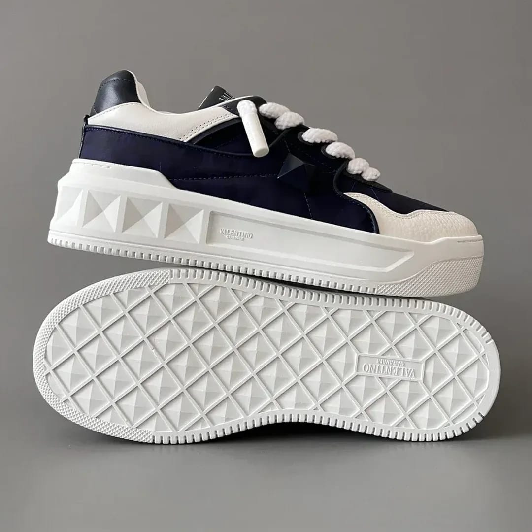 Valentino Garavani One Stud Sneaker 縮圖 4