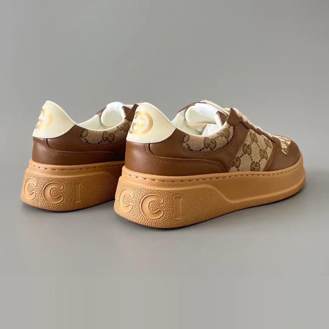 Gucci Chunky Sneaker with GG 縮圖 2