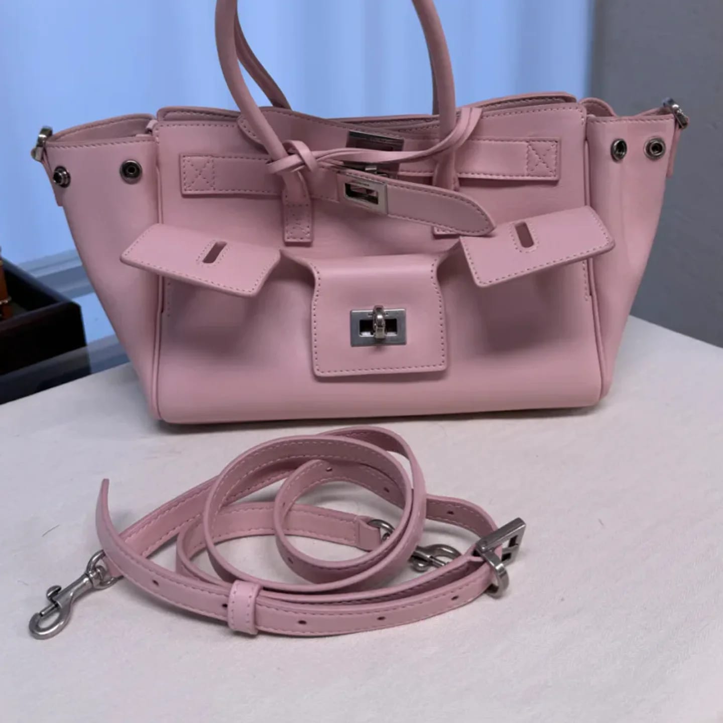 Balenciaga Bel Air Carry All Mini 縮圖 1