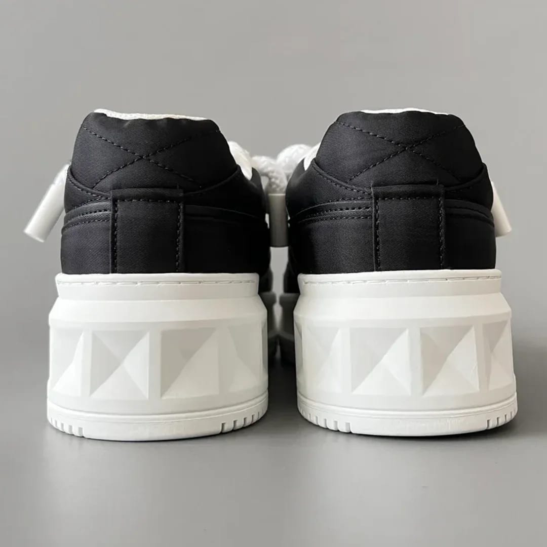 Valentino Garavani One Stud Sneaker 縮圖 3