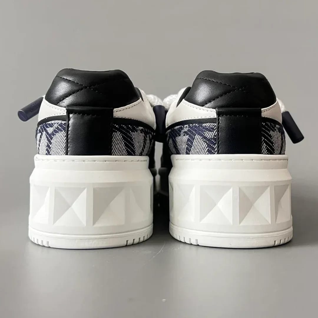 Valentino Garavani One Stud Sneaker 縮圖 3