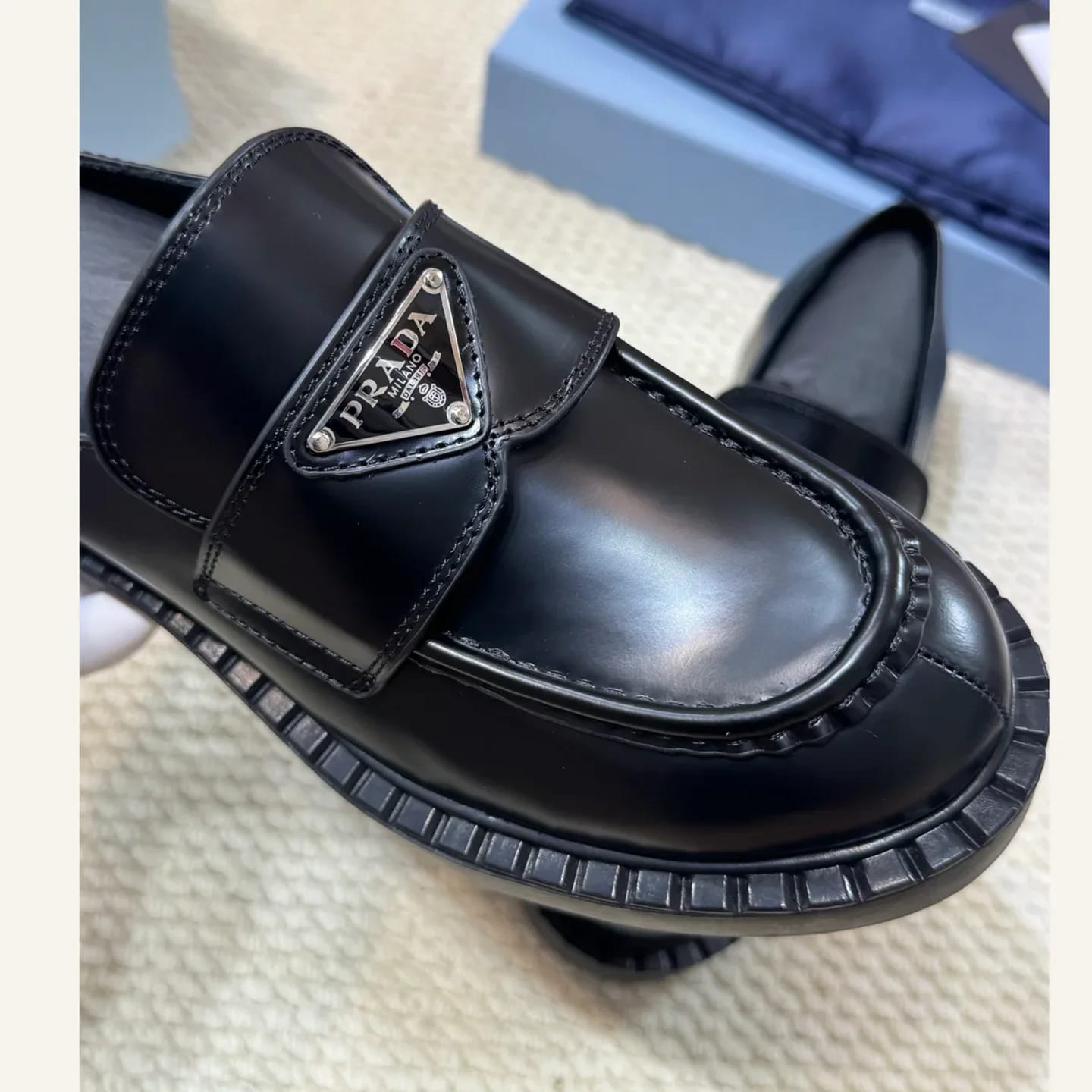Prada Monolith Loafer 縮圖 3