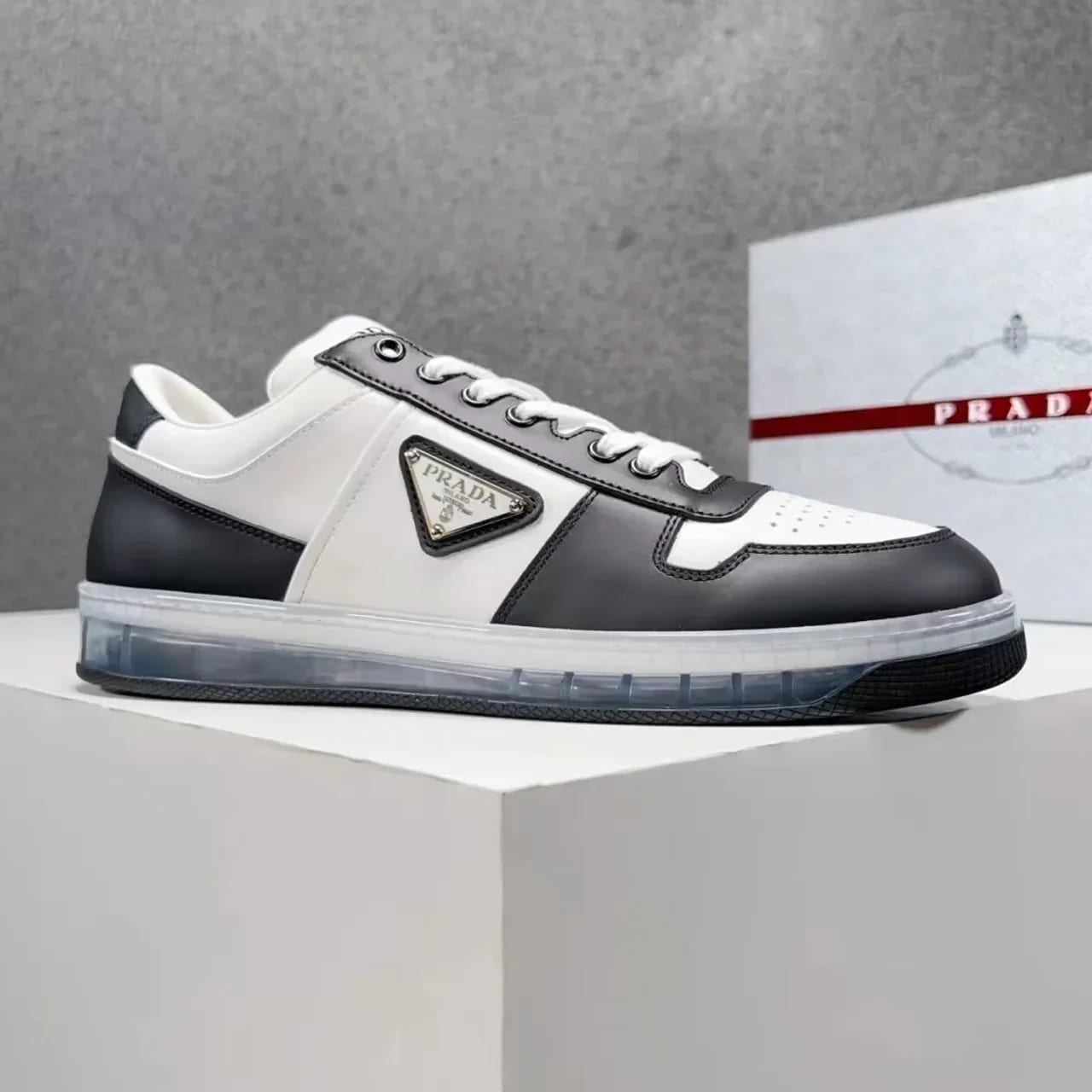 Prada Leather Low-top Sneaker 縮圖 3