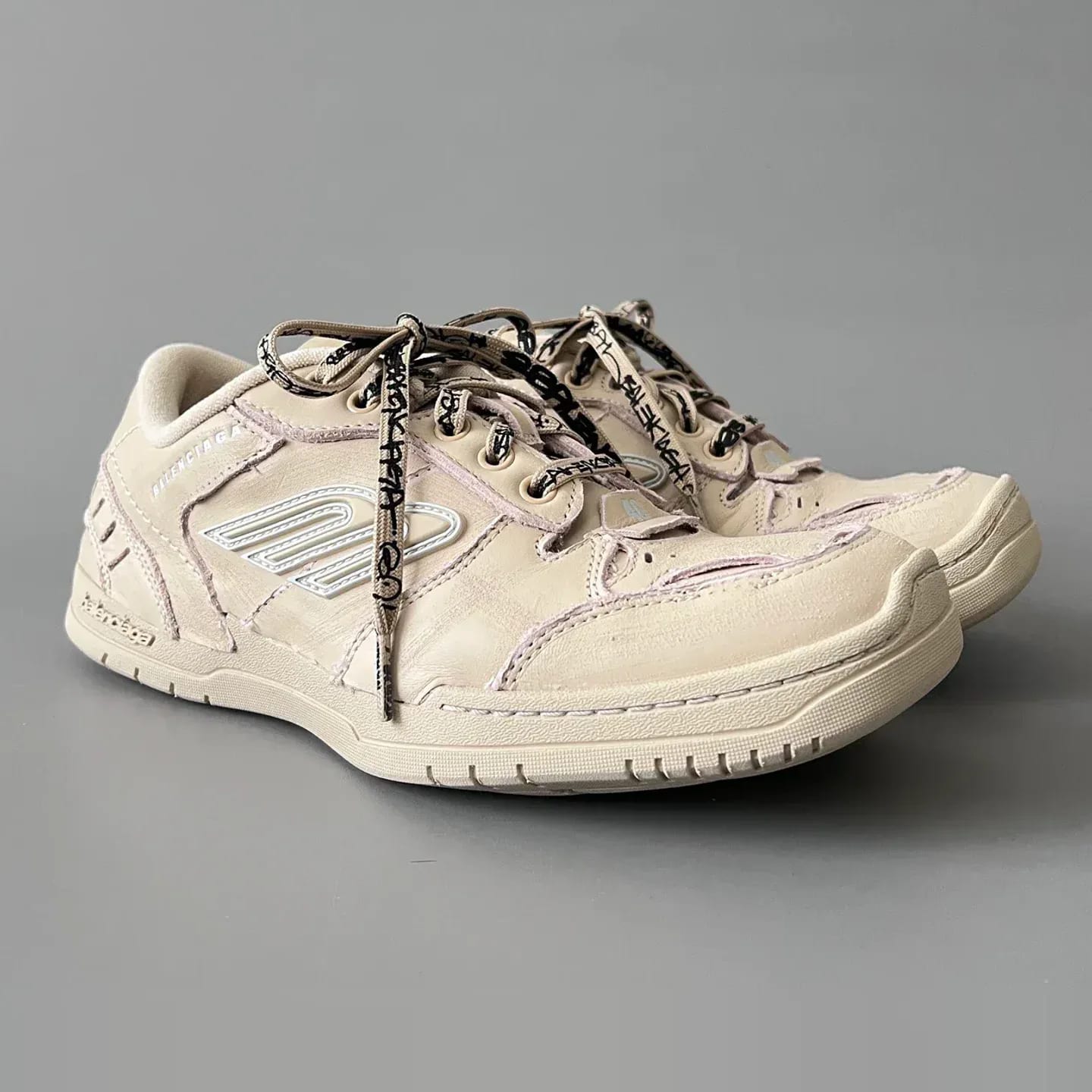 Balenciaga Hamptons Worn-Out Sneaker 縮圖 2