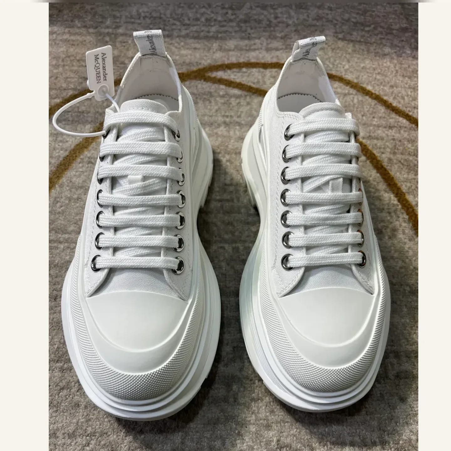 Alexander McQueen Tread Slick Sneaker 縮圖 2