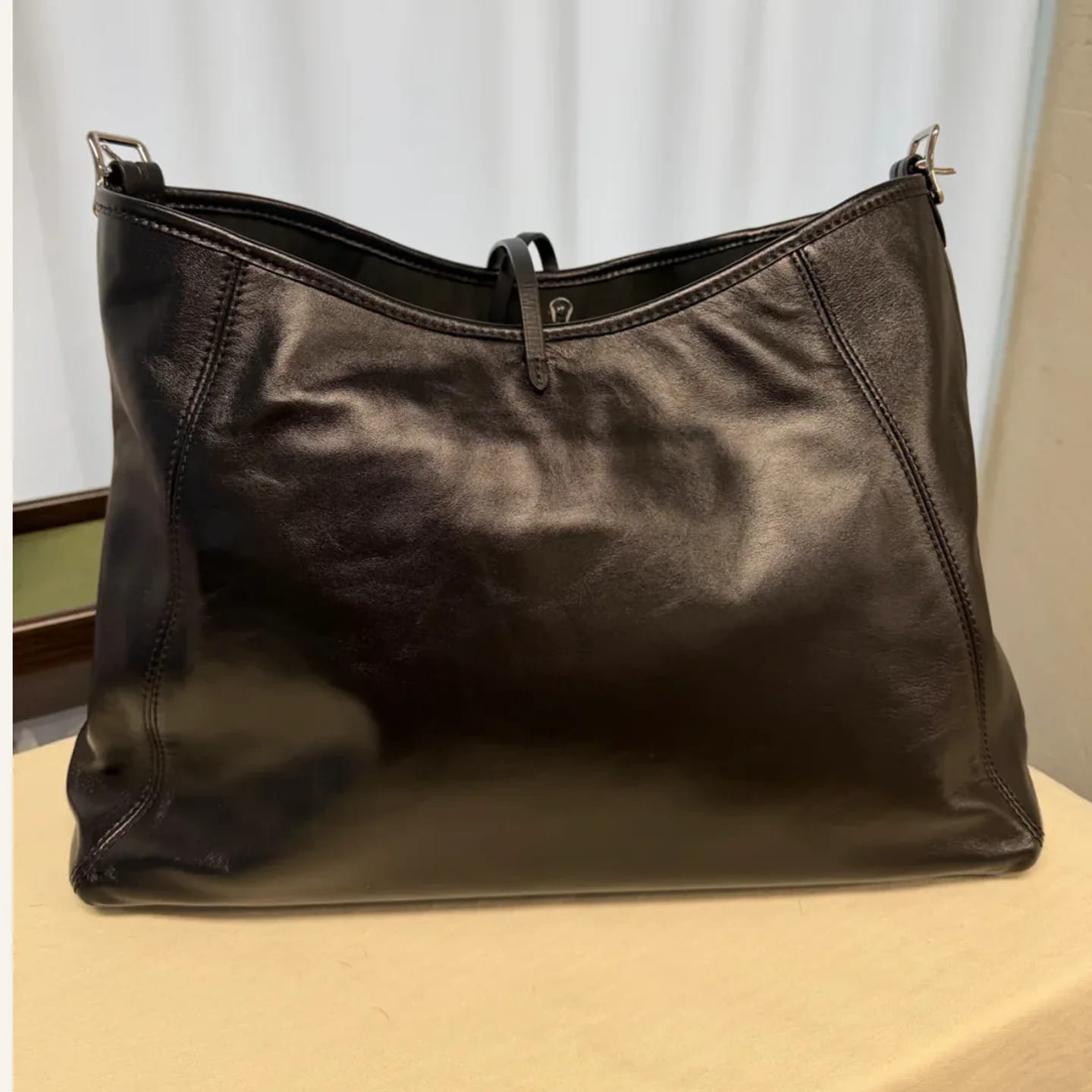 Louis Vuitton CarryAll Vibe MM 縮圖 2