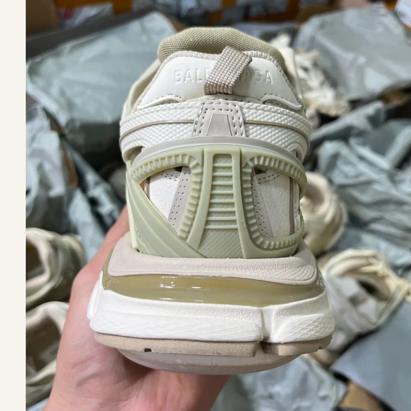 Balenciaga Runner Sneaker 縮圖 4