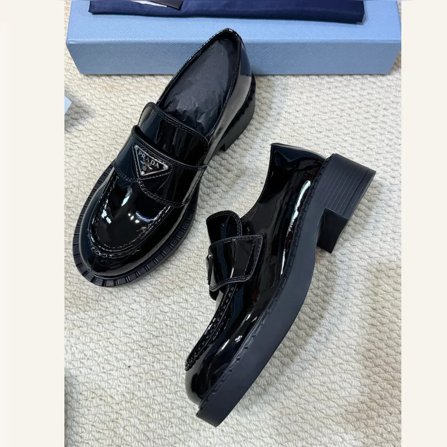 Prada Monolith Patent Loafer 縮圖 3