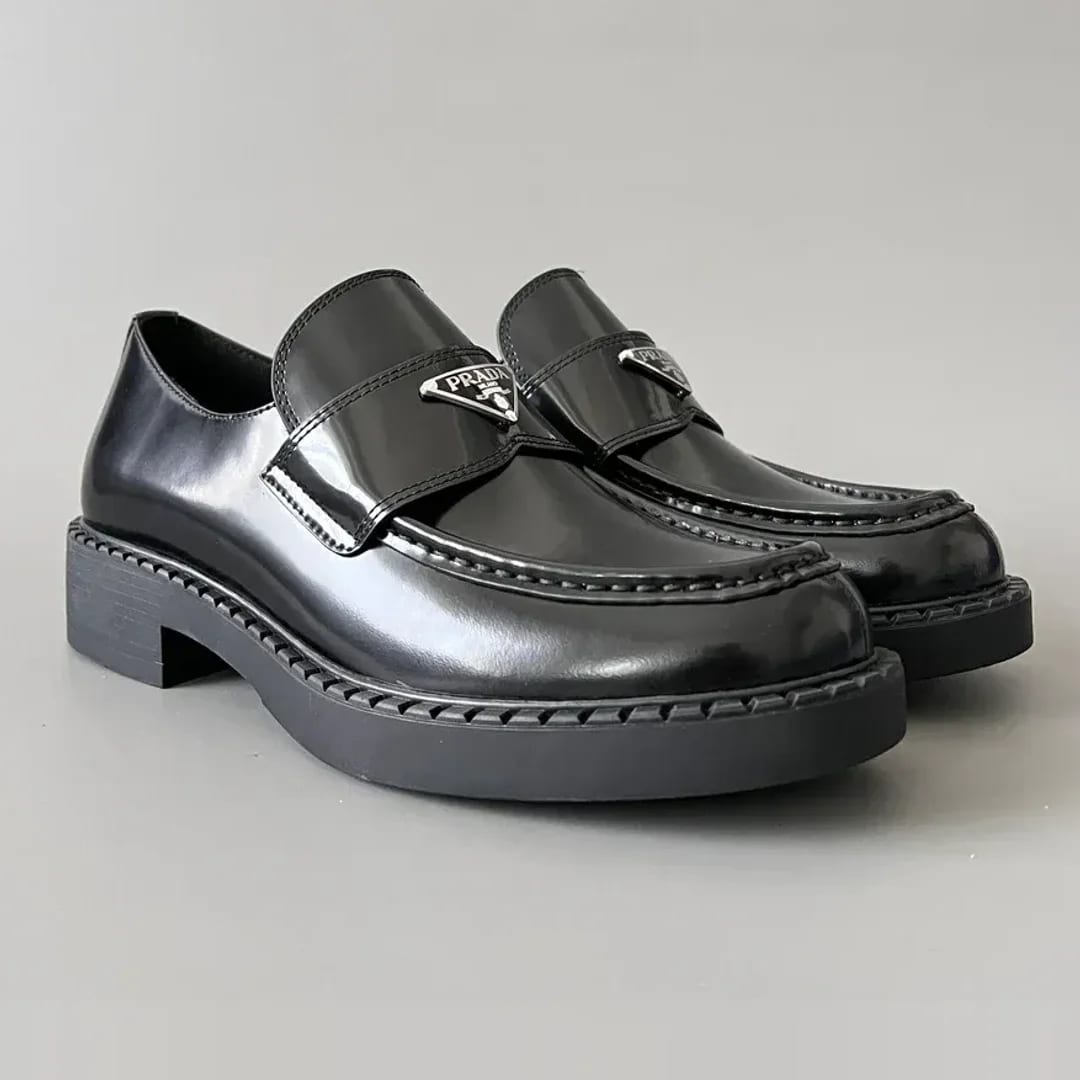 Prada Monolith Loafers 縮圖 2