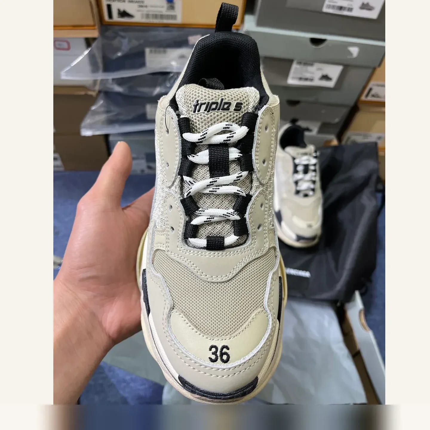 Balenciaga Runner Sneaker 縮圖 3