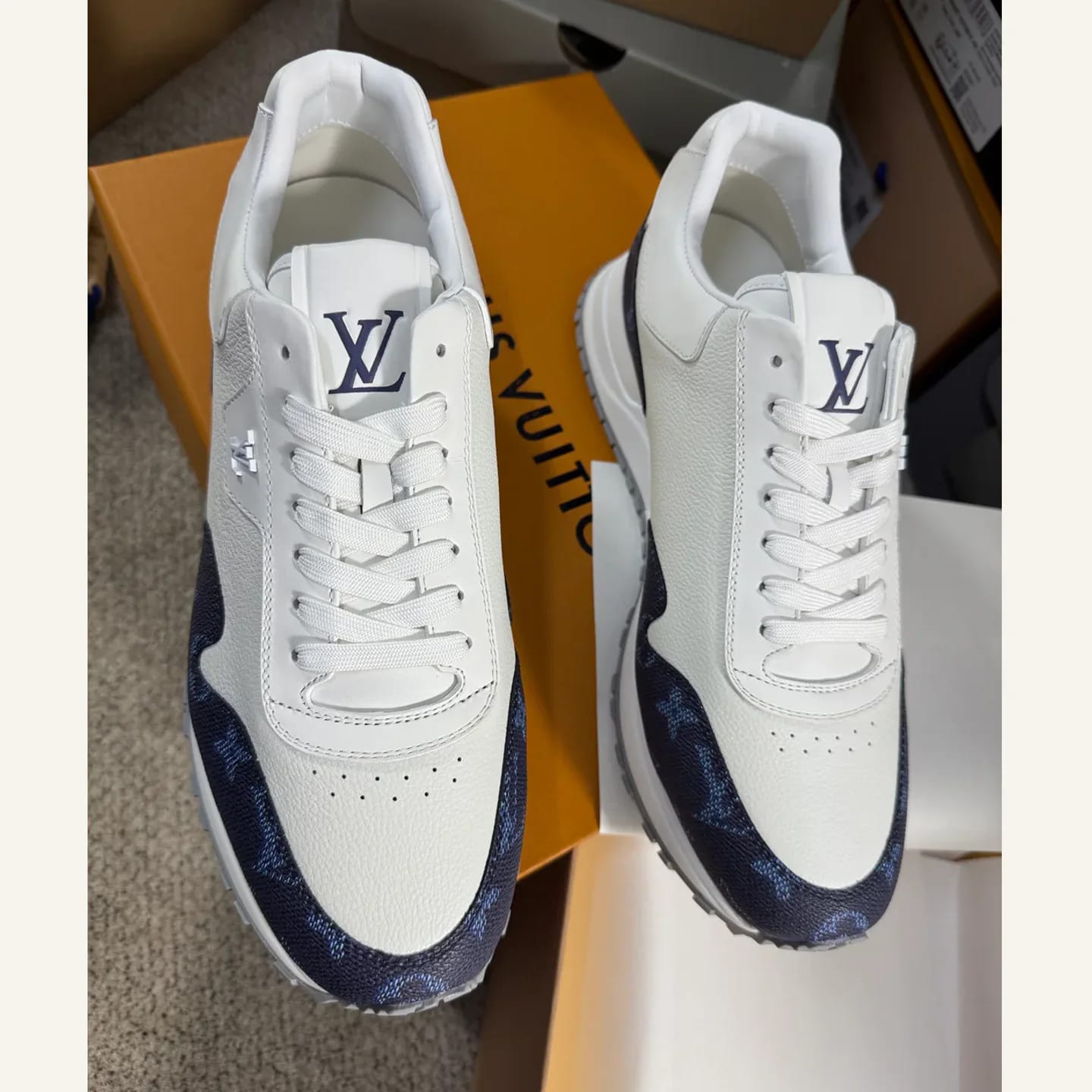Louis Vuitton Run Away Sneaker 縮圖 2