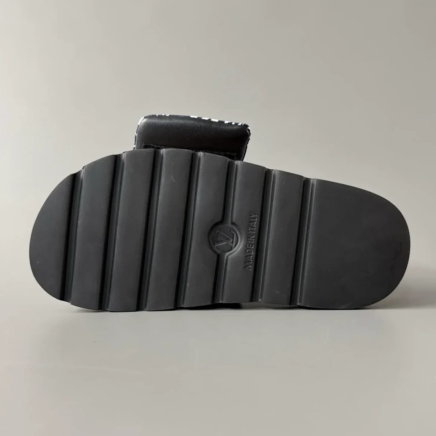 Louis Vuitton Pool Pillow Comfort Mule 縮圖 4