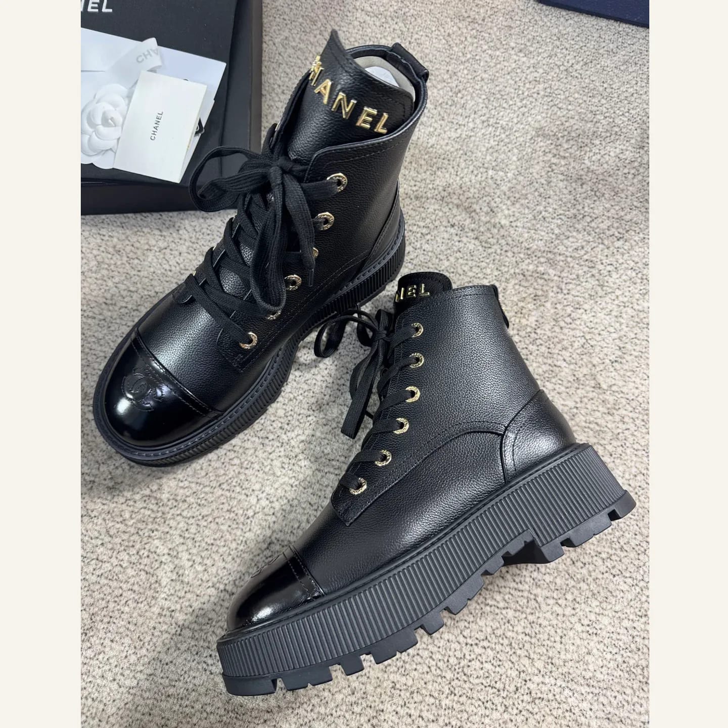 CHANEL CC Lace-up Ankle Boot 縮圖 2