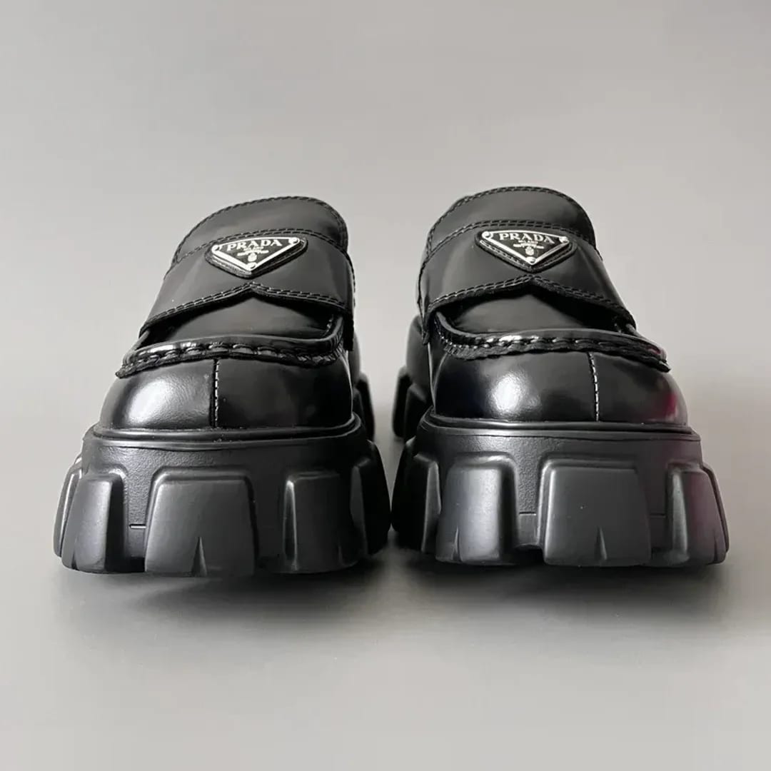 Prada Monolith Loafers 縮圖 2