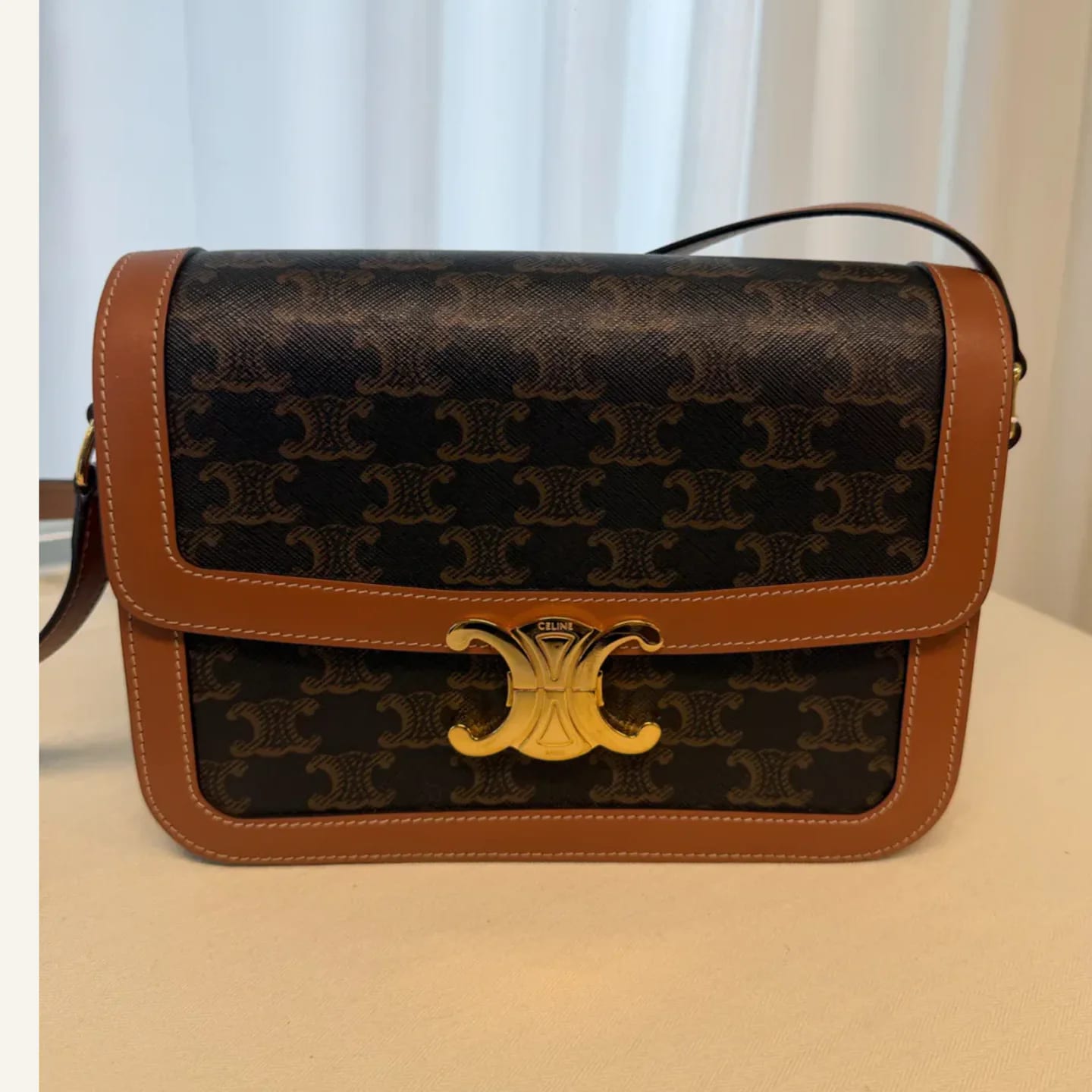 Celine Classique Triomphe 中號 縮圖 2