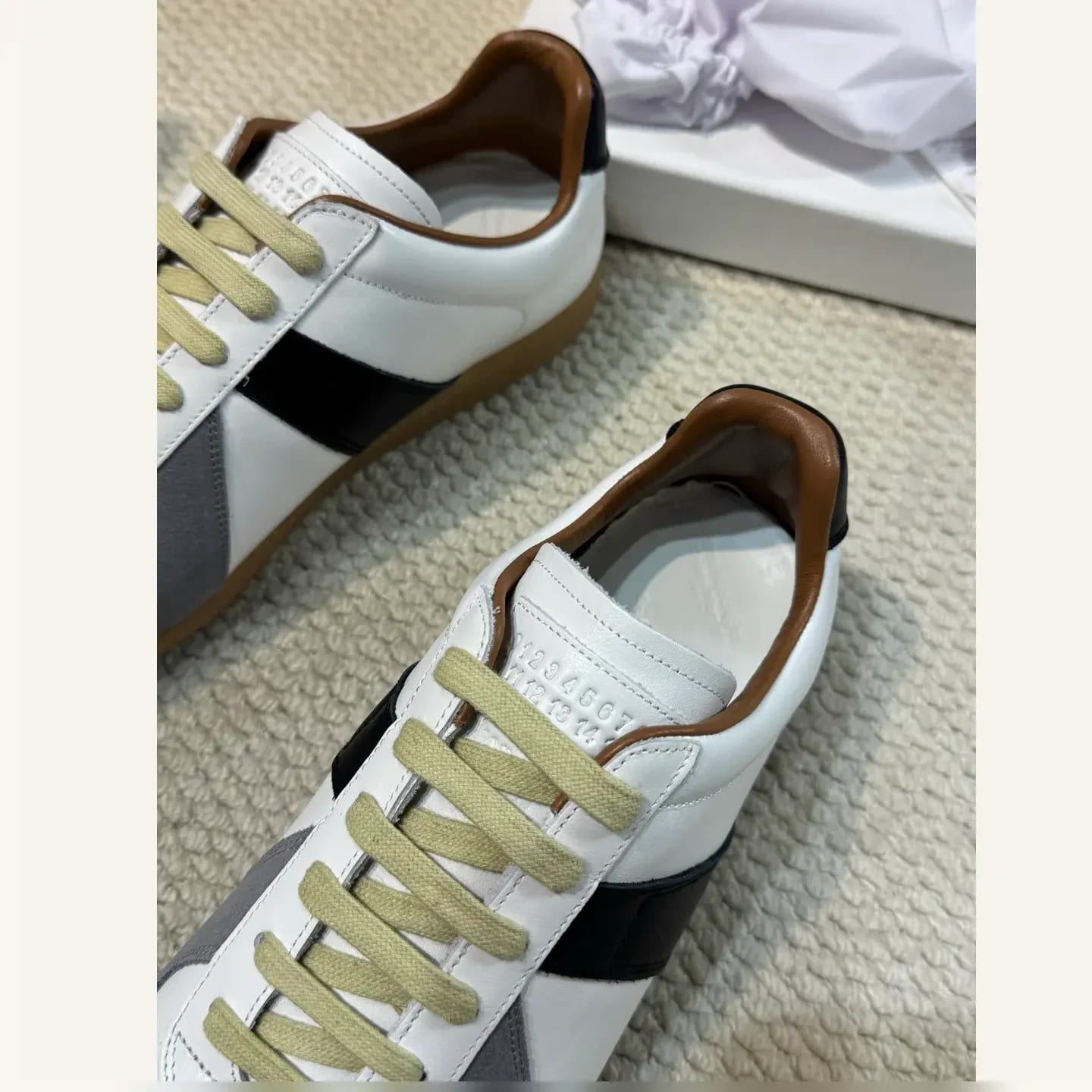 MM6 Maison Margiela Replica-style Low-top Sneaker 縮圖 4