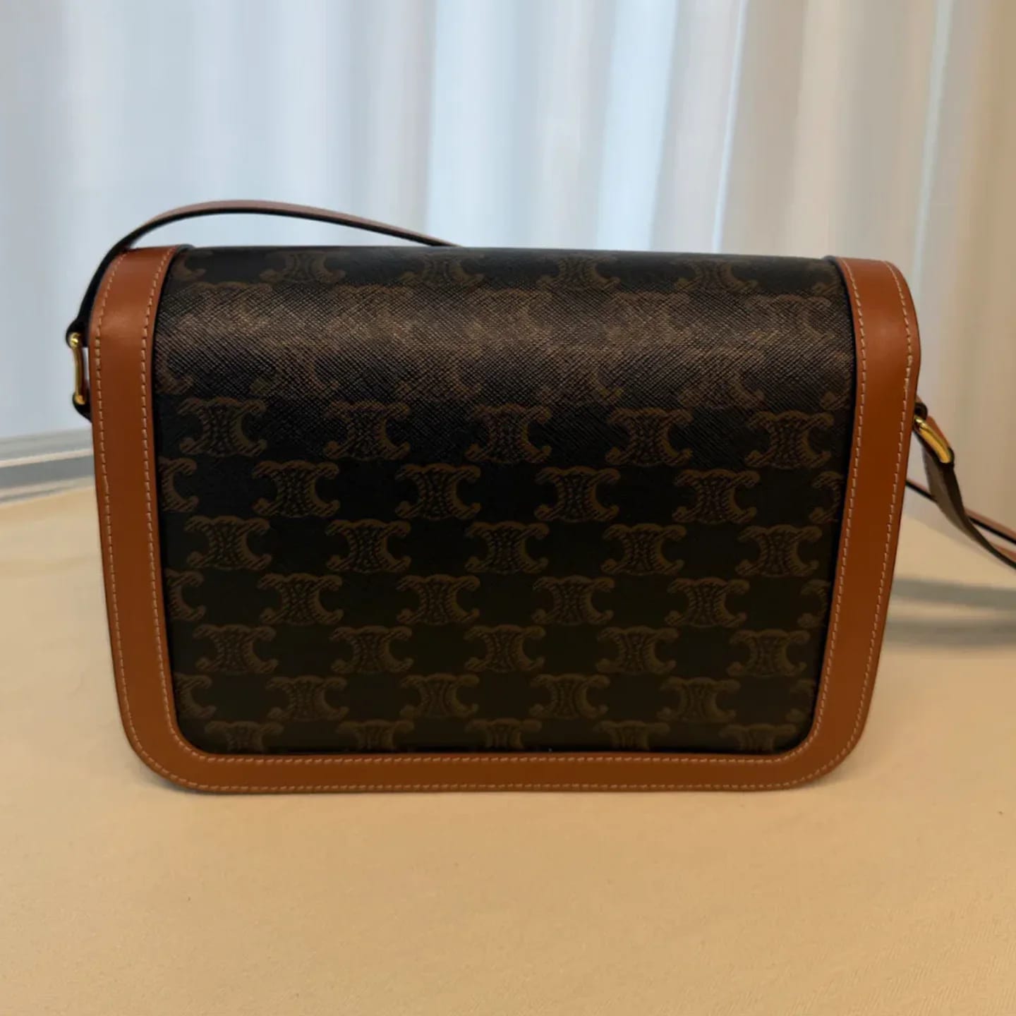 Celine Classique Triomphe 中號 縮圖 3