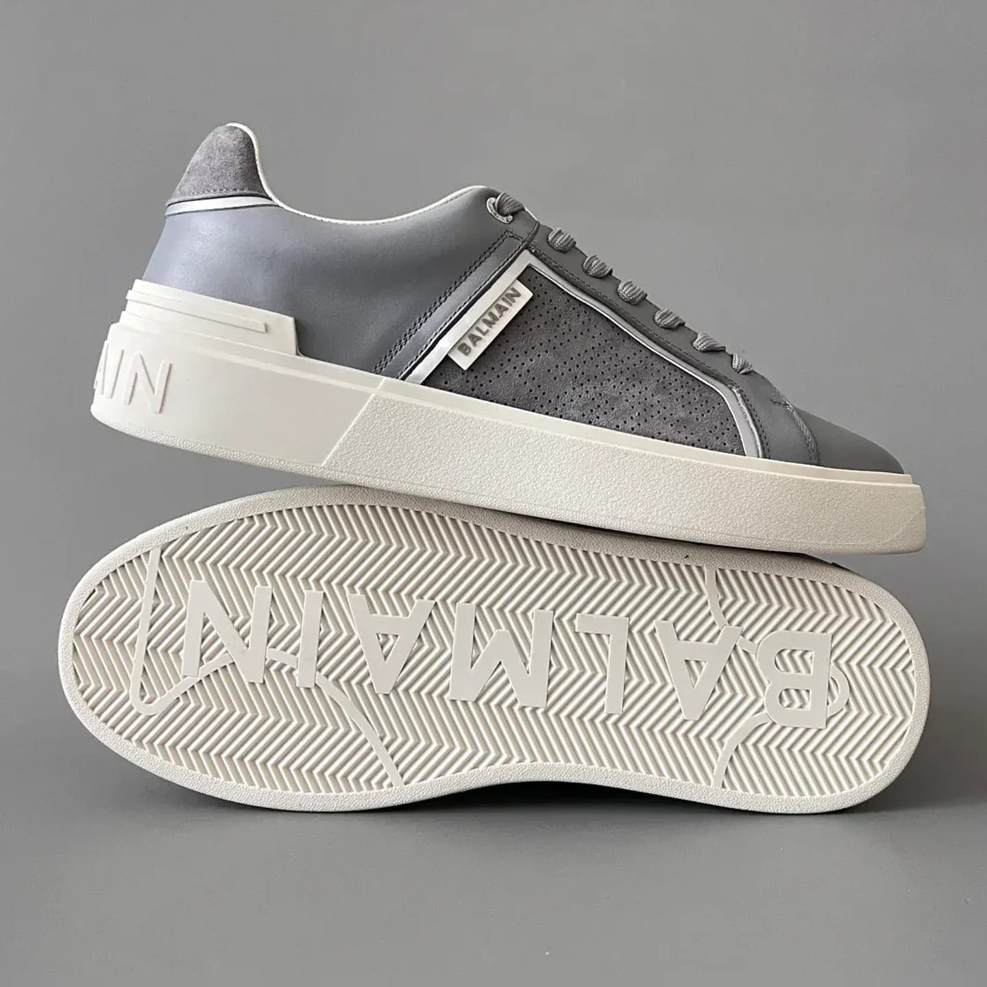 Balmain Logo-Strap Leather Slip-On Sneakers 縮圖 4
