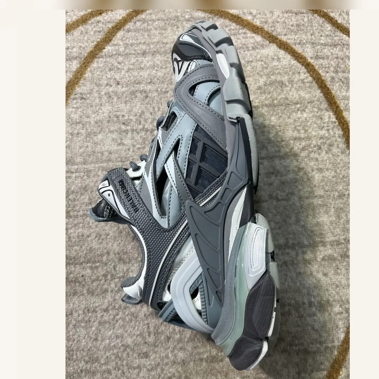 Balenciaga Runner Sneaker 縮圖 4