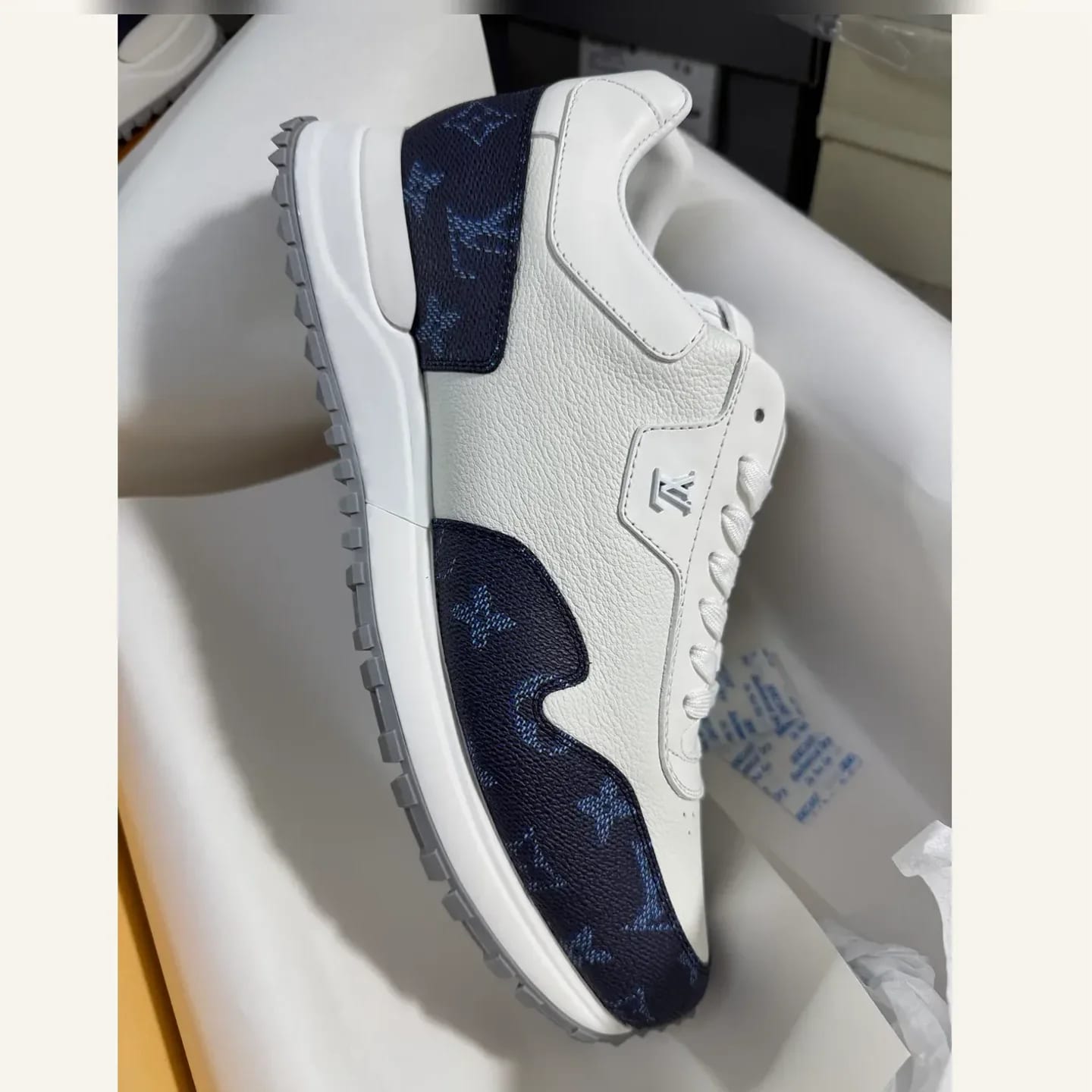 Louis Vuitton Run Away Sneaker 縮圖 3
