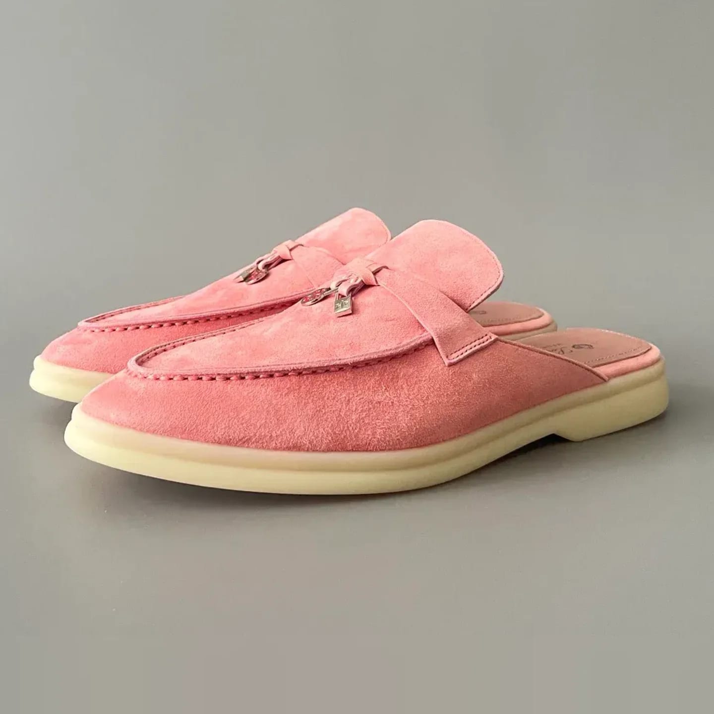 Loro Piana Babouche Charms Walk 縮圖 1