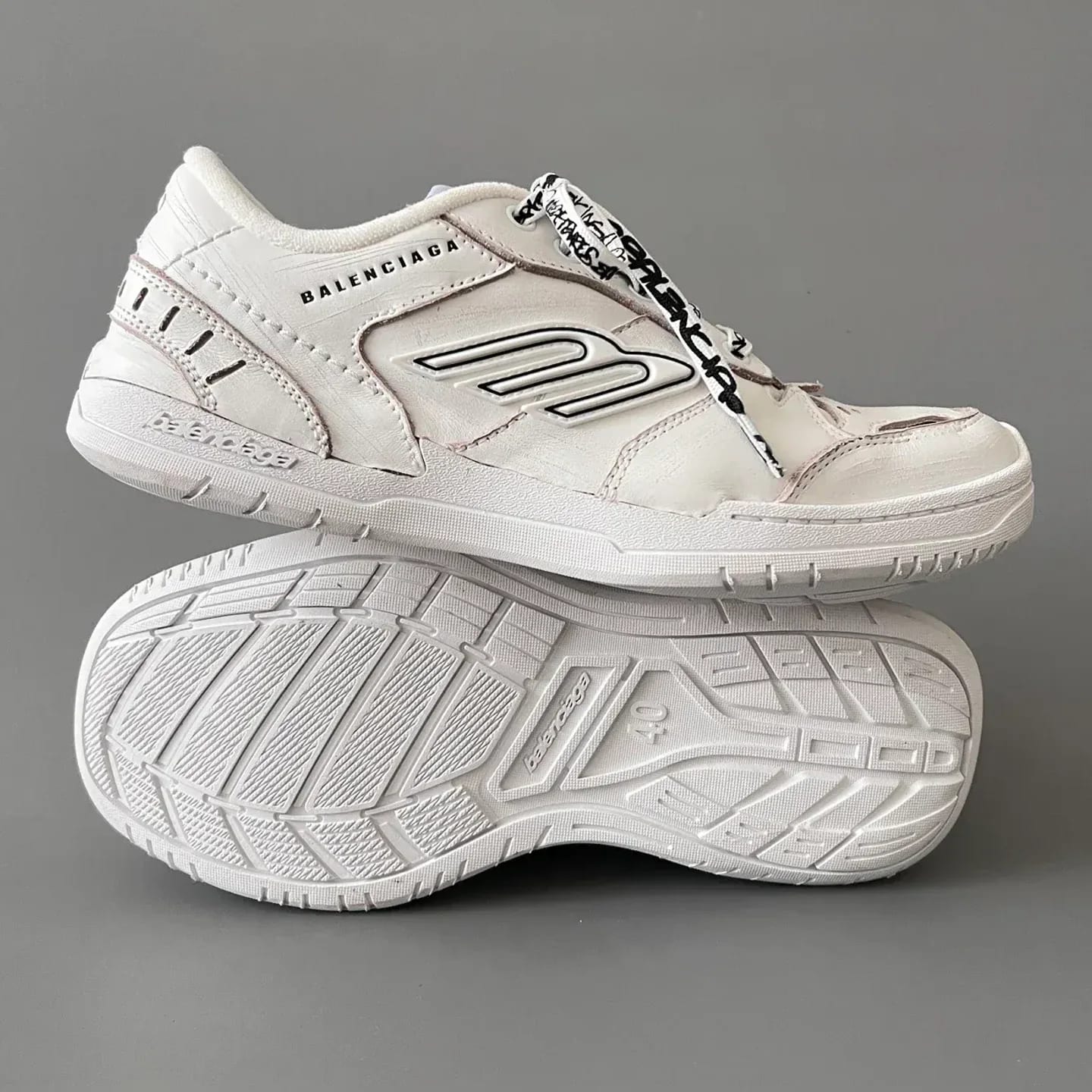Balenciaga Hamptons Worn-Out Sneaker 縮圖 4
