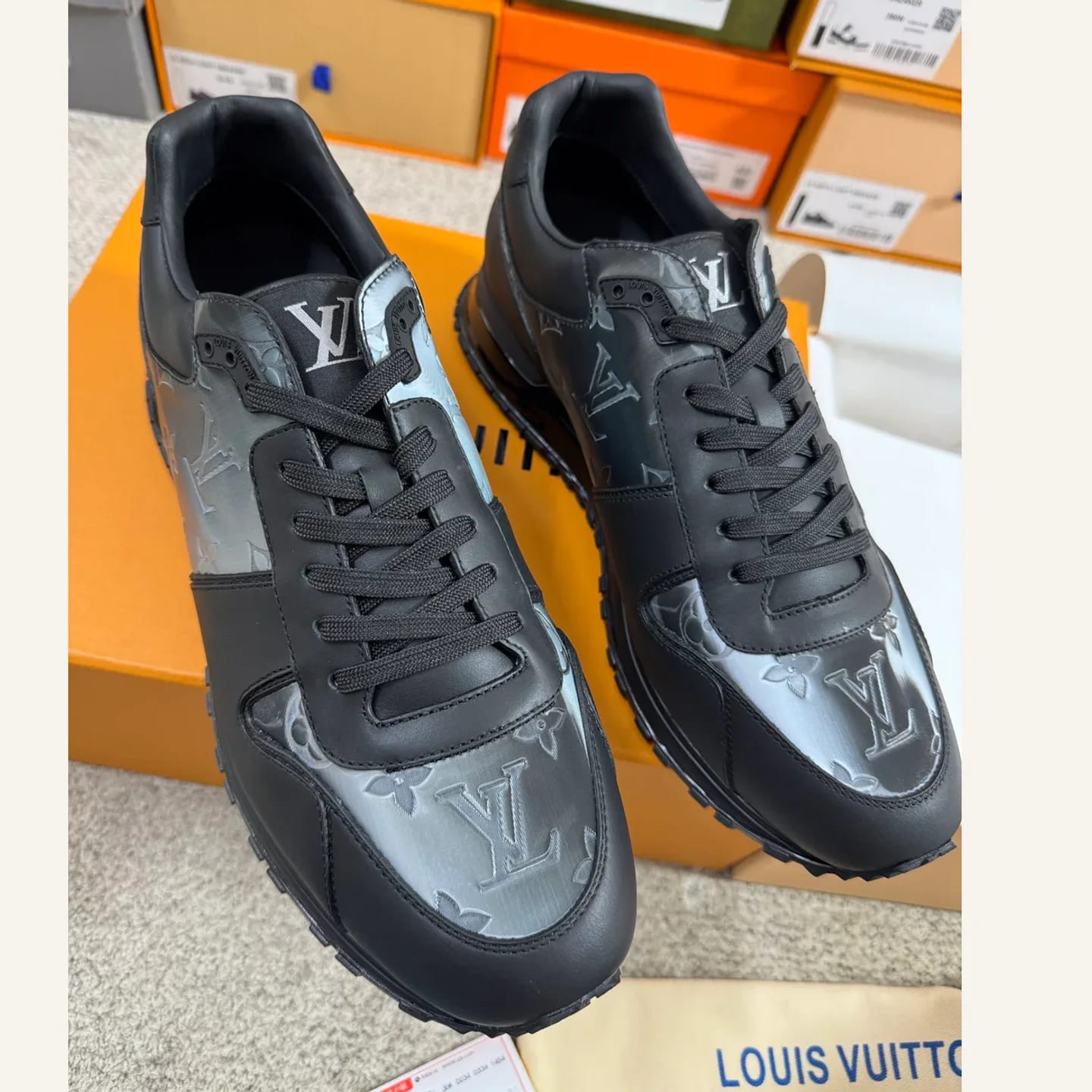 Louis Vuitton Run Away Sneaker 縮圖 2