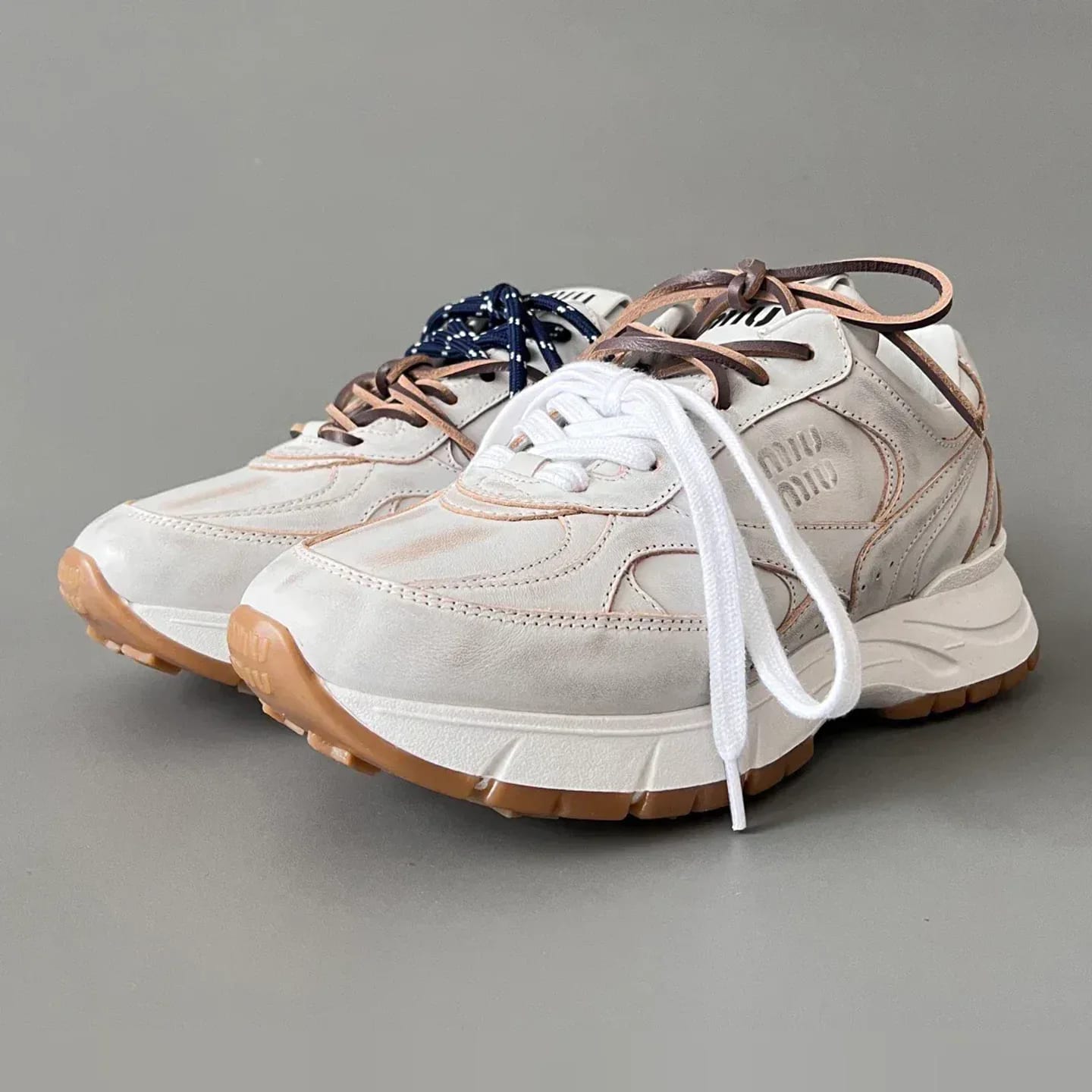 Miu Miu Leather Sneakers 縮圖 1
