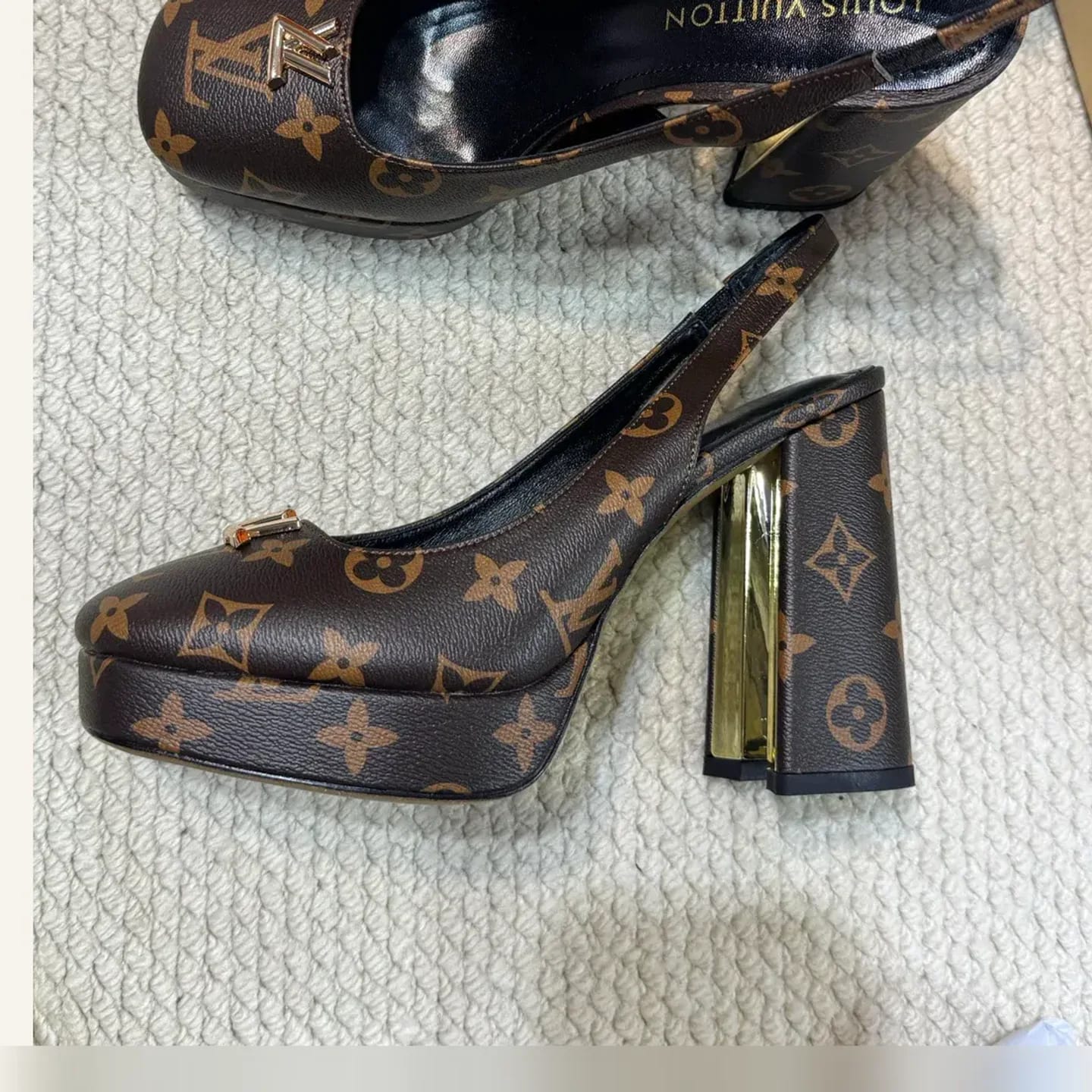 Louis Vuitton Monogram Platform Pump 縮圖 4