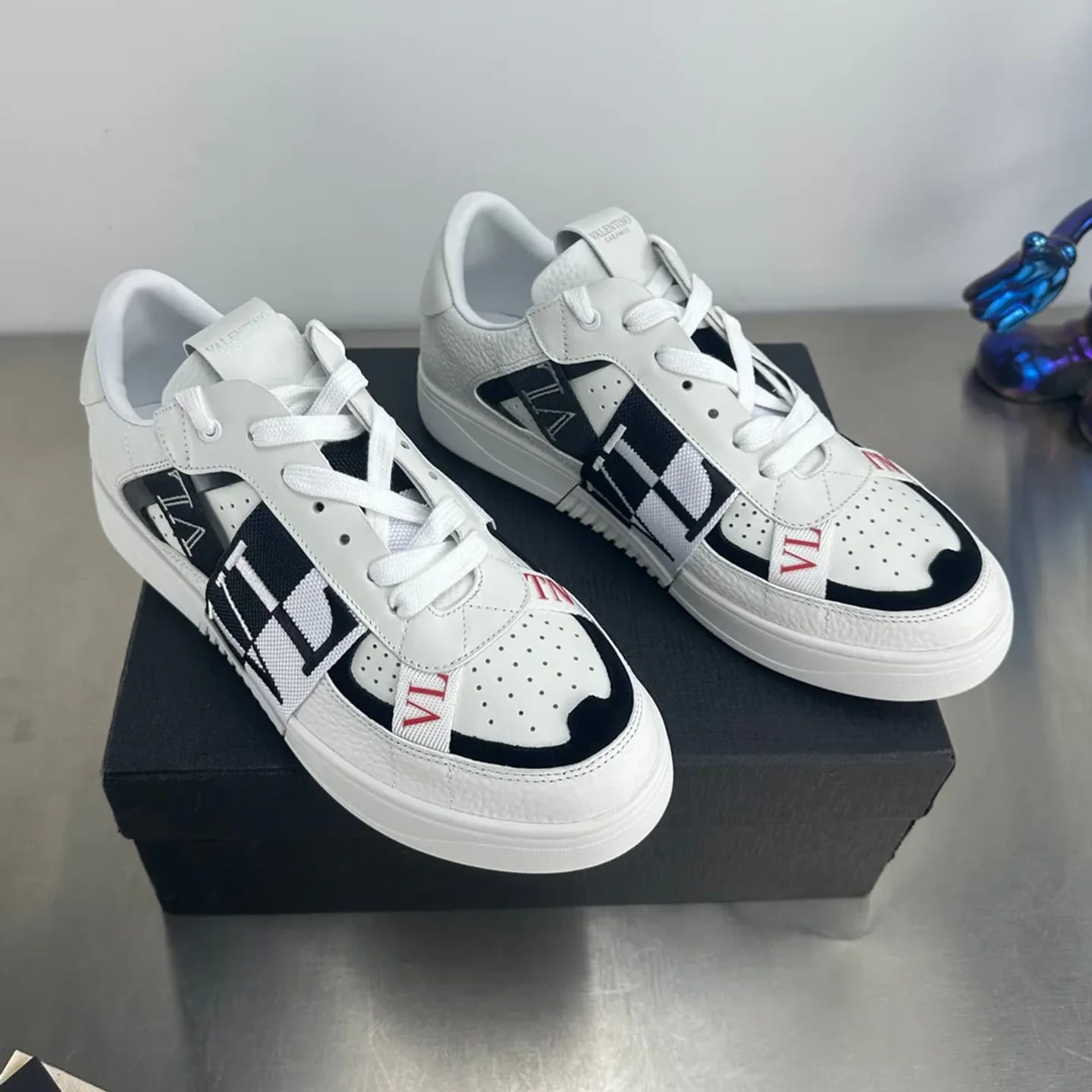 Valentino Garavani Open Low-top Sneaker 縮圖 2