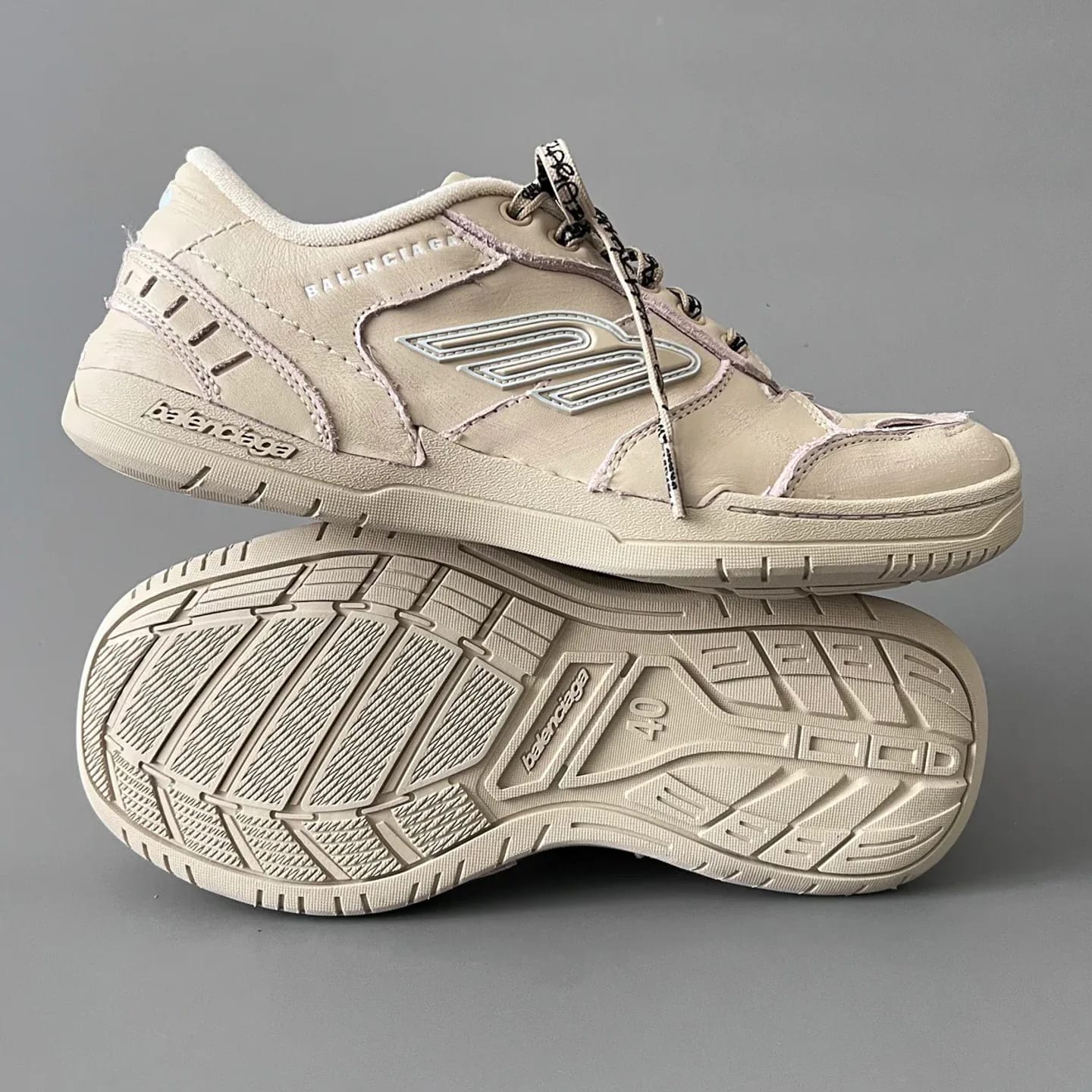 Balenciaga Hamptons Worn-Out Sneaker 縮圖 4