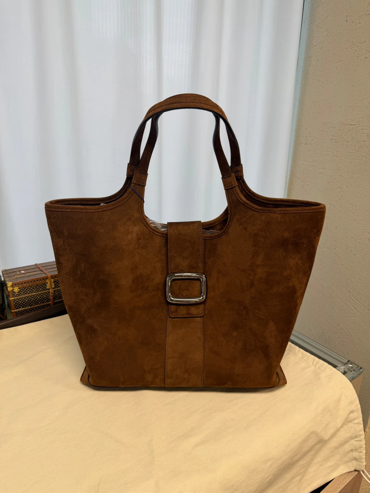 Roger Vivier Medium Viv' Choc Tote