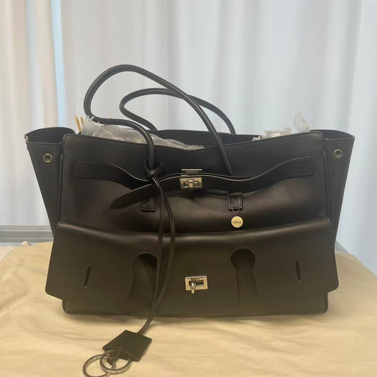 Balenciaga Bel Air Carry All Medium