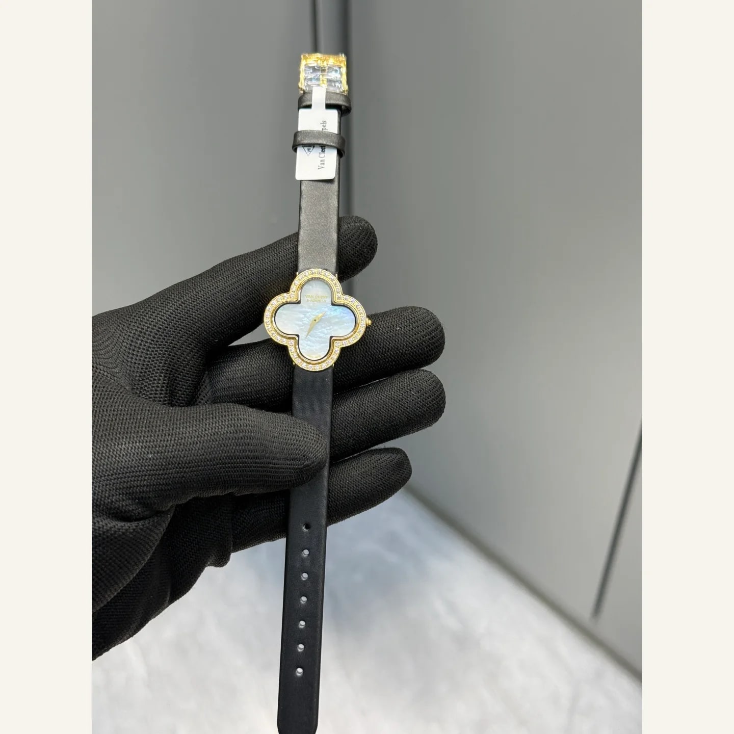 Van Cleef & Arpels Alhambra