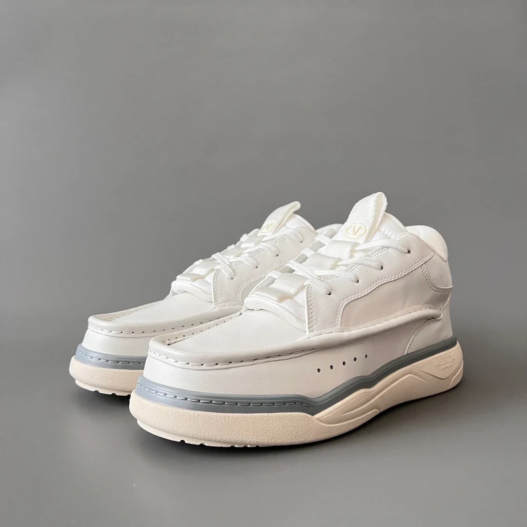 Valentino Garavani Freedots Low-Top Trainer